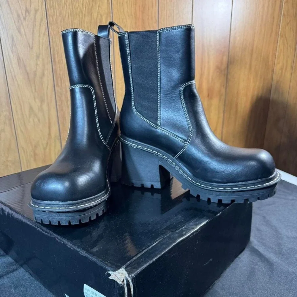 Dolls Kill Black leather Chelsea ankle boots  2.5